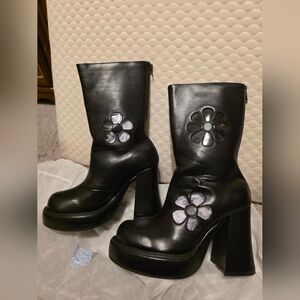 Black Floral Go Go Clear Flower Women's Boots 10 M dELiA*s